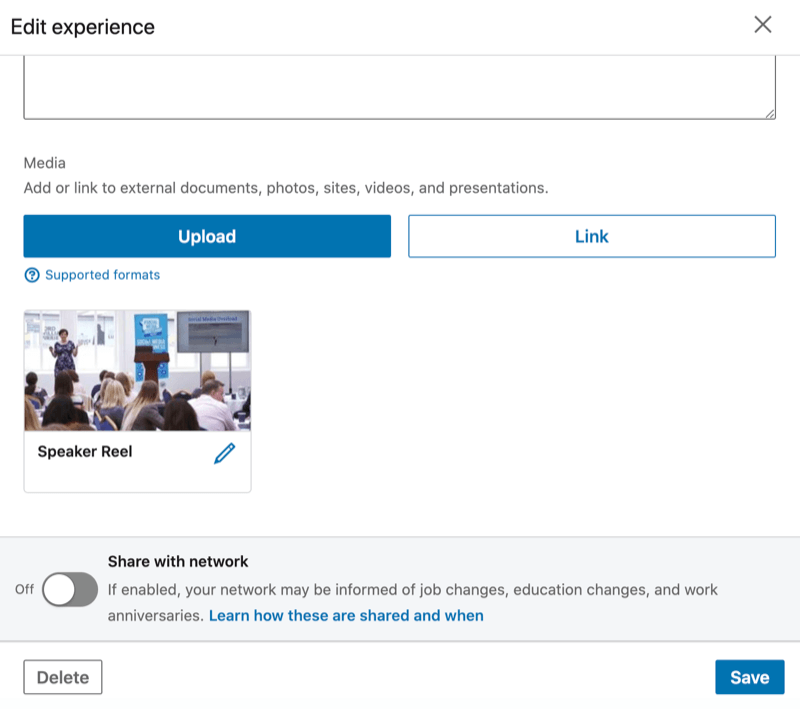 section expérience linkedin montrant la possibilité de télécharger une vidéo externe, entre autres éléments