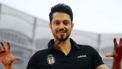 Moments difficiles de Murat Boz, qui est monté sur scène lors des célébrations du championnat de Beşiktaş!