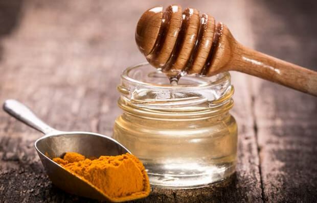 Les bienfaits du miel et du curcuma