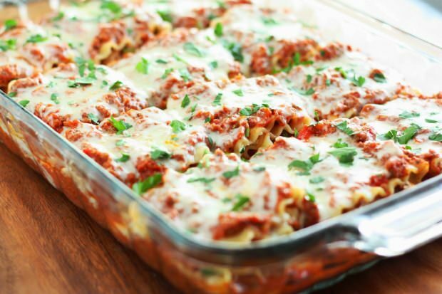 Comment faire les lasagnes hachées les plus faciles? Recette de pâte à lasagne Masterchef