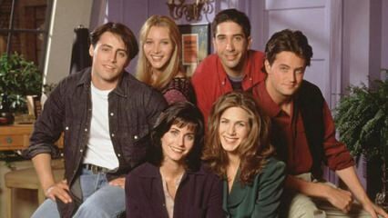 Les acteurs de la série Friends se sont réunis pour Courteney Cox!
