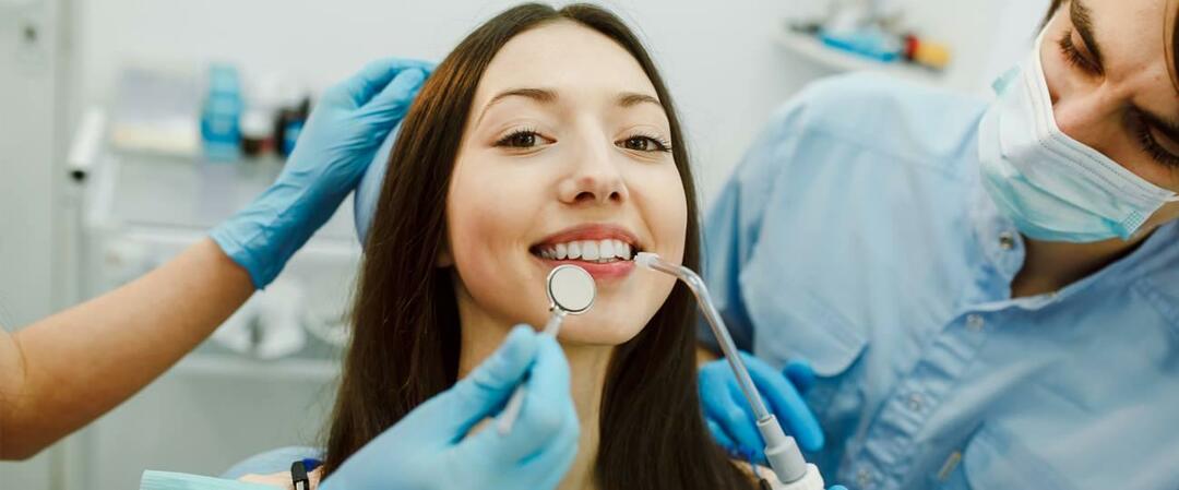 Pourquoi les dents pourrissent-elles et que pouvons-nous faire pour l'empêcher ?