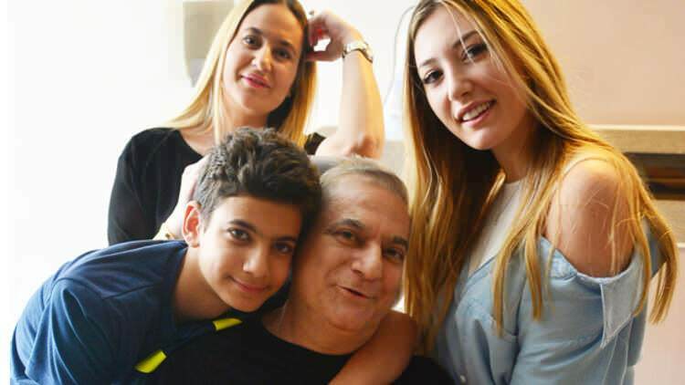 Mehmet Ali Erbil et ses enfants