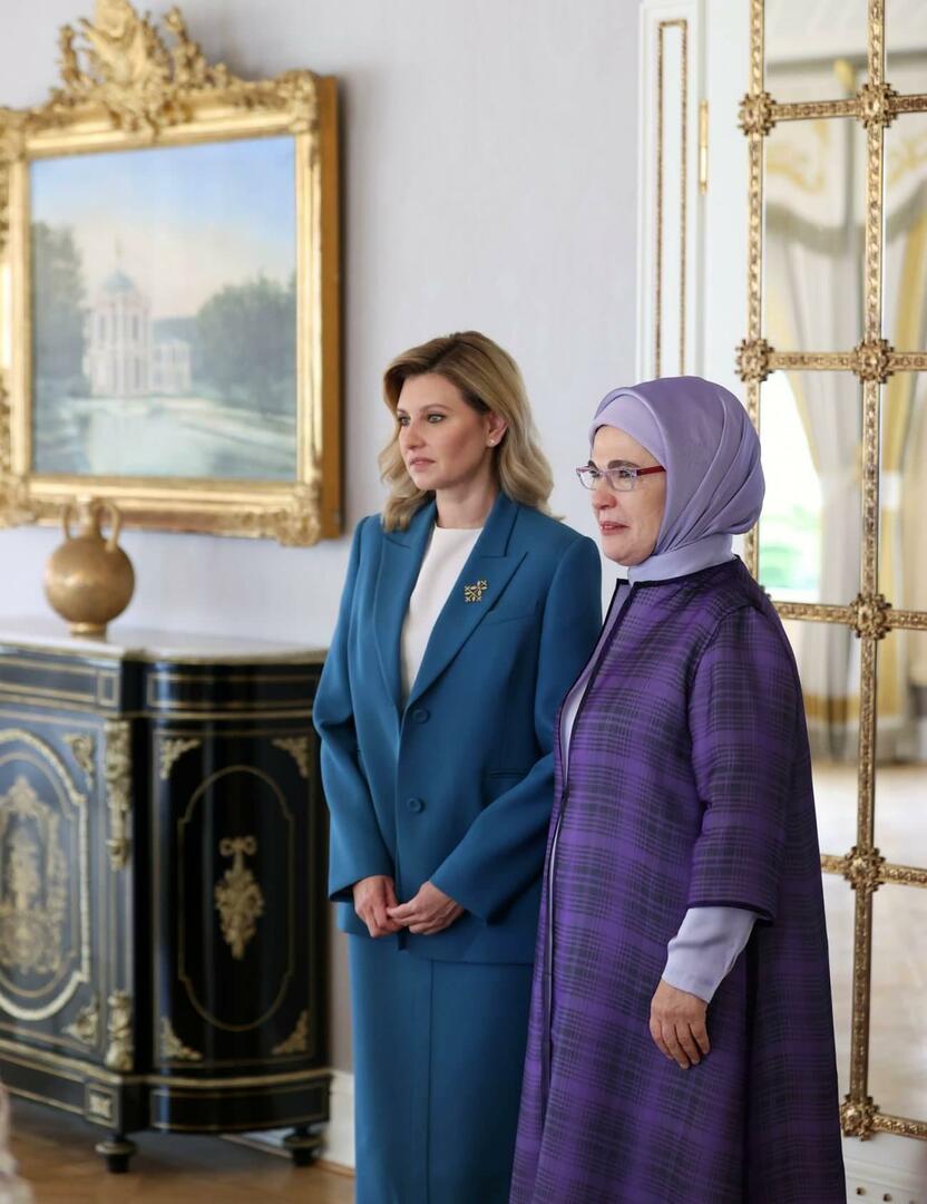Emine Erdoğan a accueilli Olena Zelenskaya, l'épouse du président ukrainien