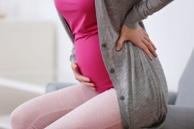 Comment les femmes enceintes devraient-elles se plier?