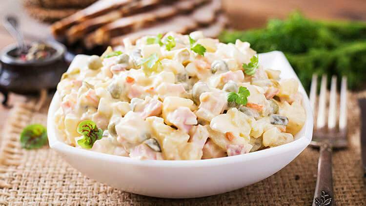 La salade de pâtes vous fait-elle prendre du poids? Recette de salade de pâtes alimentaires! Pâtes au yaourt