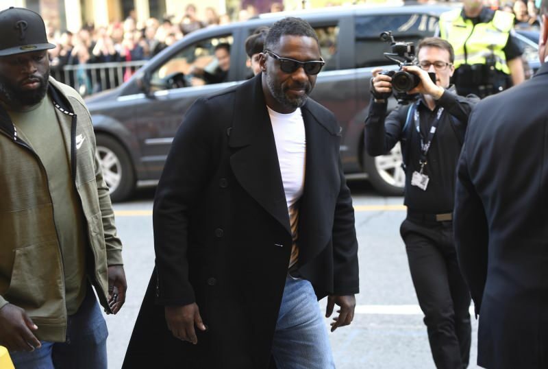 Test de coronavirus Idris Elba positif