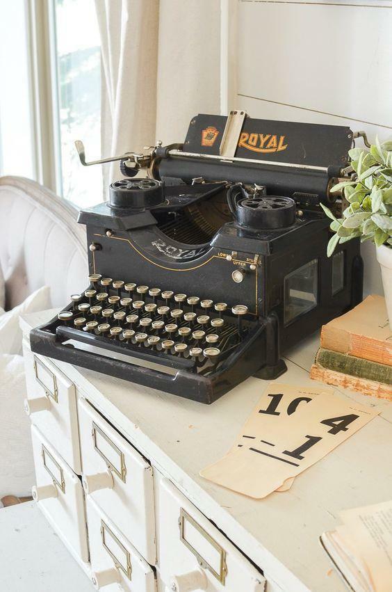 Utilisation de la machine à écrire dans la décoration de la maison 