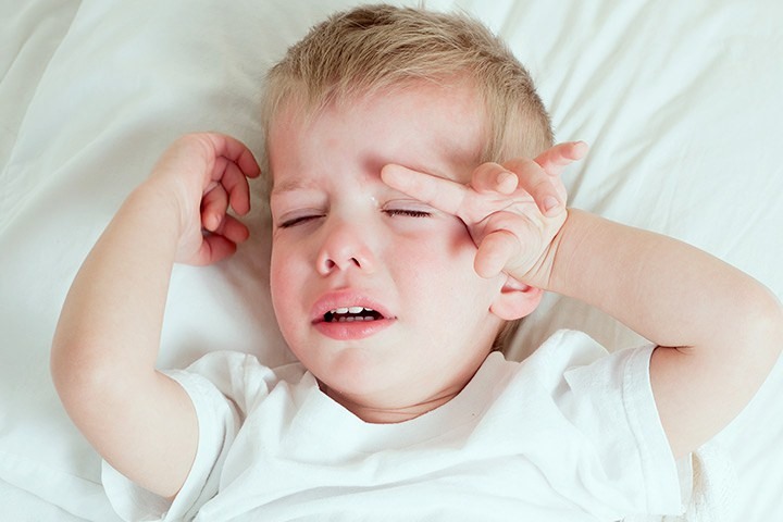 Comment comprendre les maux de tête chez les nourrissons?