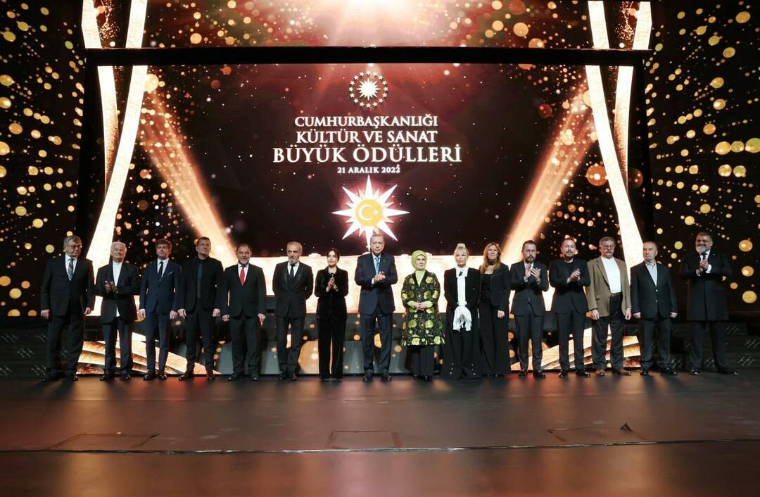 Emine Erdoğan a félicité les artistes qui ont reçu le Prix présidentiel de la culture et de l'art