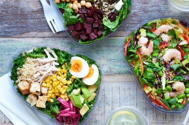Combien de calories contient quelle salade? Recettes de salade copieuses et faibles en calories