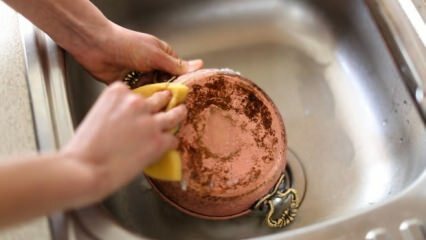 Comment nettoyer une casserole en céramique?