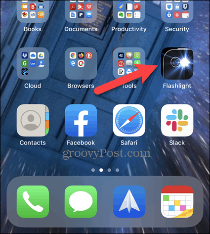 Appuyez longuement sur une icône sur l'écran d'accueil de l'iPhone
