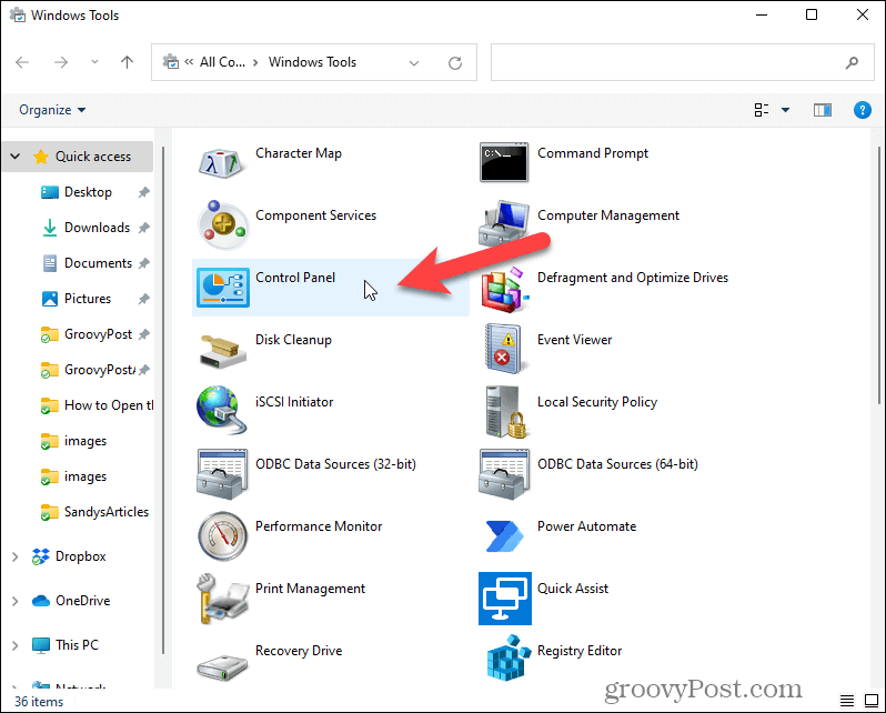 Ouvrez le Panneau de configuration dans les outils Windows