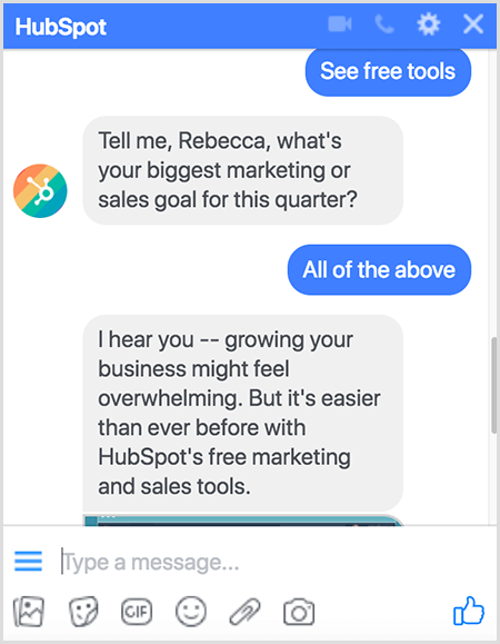 Molly Pitmann dit que poser des questions fonctionne bien dans un chatbog. Le chatbot HubSpot pose des questions telles que Quel est votre plus grand objectif marketing ou commercial pour ce trimestre?