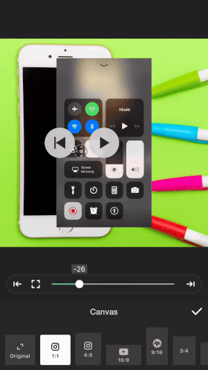 Faites glisser le curseur vers la gauche ou la droite pour modifier la taille de votre vidéo dans l'application InShot.