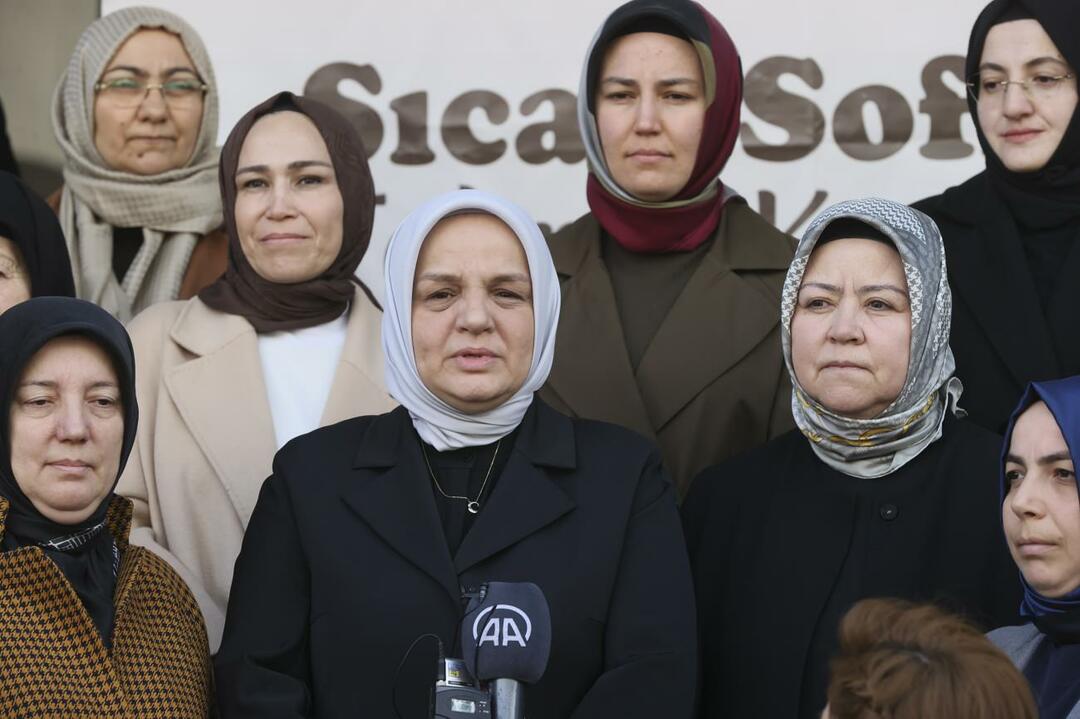 Ayşe Kesir, chef de la branche féminine du parti AK