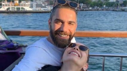 Kadir Doğulu et Neslihan Atagül sont sur Eminönü Ferry!