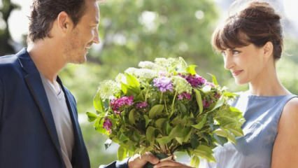 Pourquoi les femmes devraient-elles acheter des fleurs?