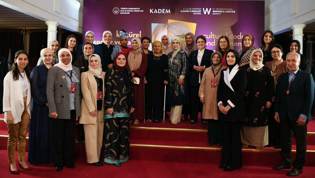 Emine Erdogan est le 5e président de KADEM. Il a abordé des questions importantes lors du Sommet international sur les femmes et la justice !