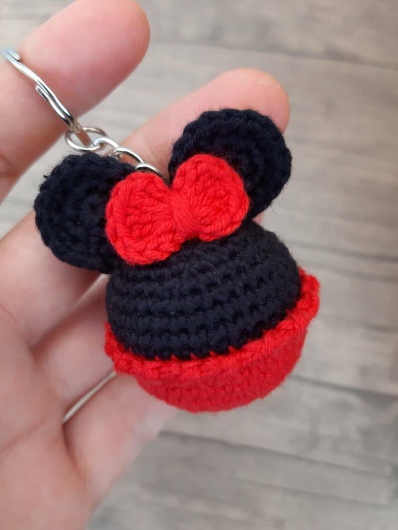 Comment fabriquer des porte-clés Amigurumi Mickey Mouse? Fabrication de porte-clés détaillée Mickey Minnie
