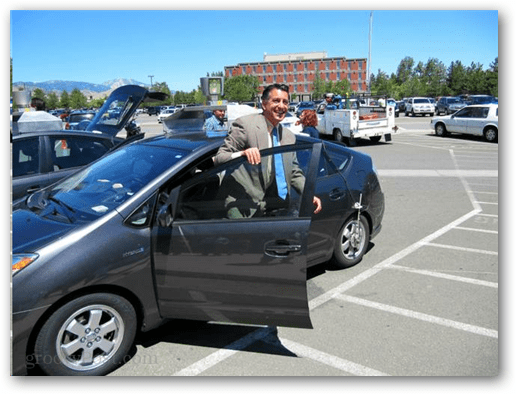 Le gouverneur du Nevada impressionné par les voitures sans conducteur de Google
