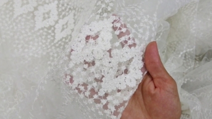 La méthode qui rend les rideaux comme de la neige a été trouvée! Comment le rideau est-il lavé?