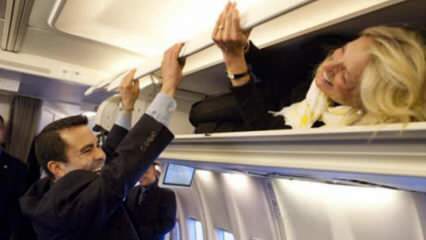 Blague du 1er avril de Jill Biden aux journalistes dans l'avion!