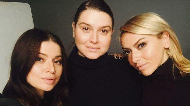 Hülya Açıkgöz, Hadise et Gülnihal Açıkgöz