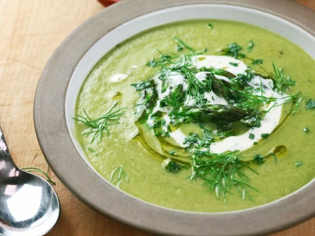 Comment faire une soupe aux asperges? Incroyable recette de soupe aux asperges du maître