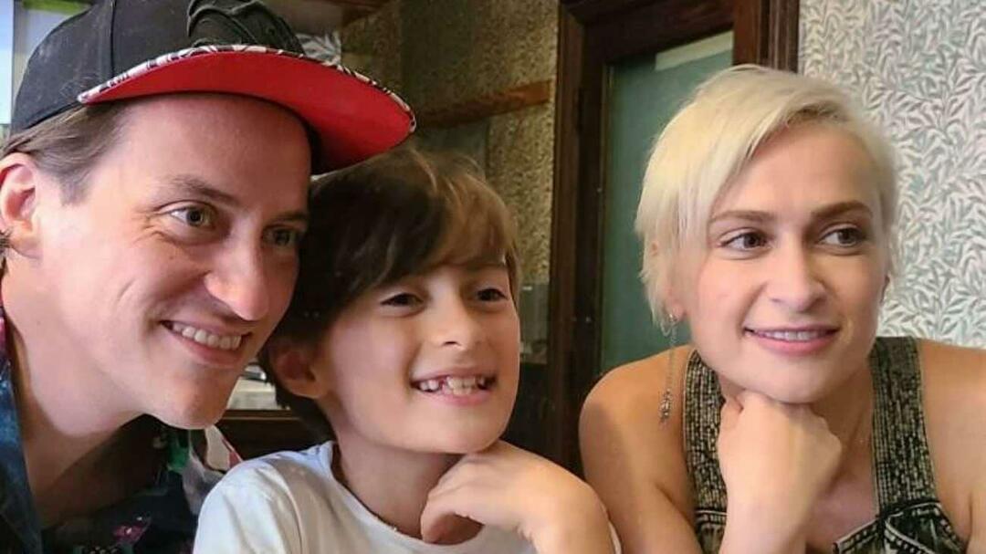 Halyna Hutchins avec son mari Matthew Hutchins et leur fils
