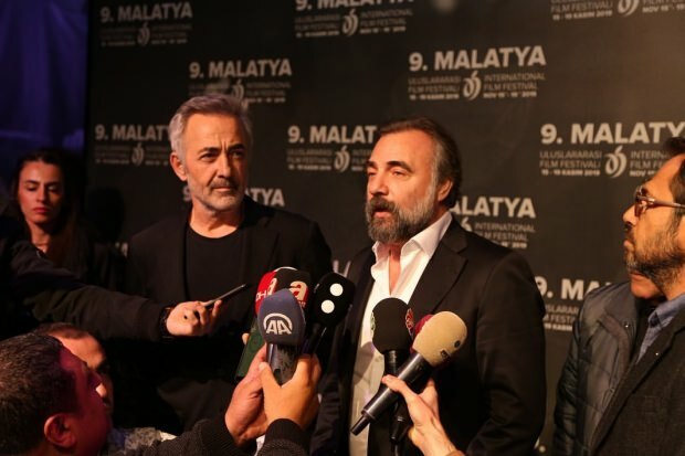 Mehmet Aslantuğ et Oktay Kaynarca