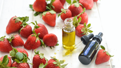 Avantages inconnus de la fraise pour la peau! Comment l'huile de fraise est-elle appliquée sur la peau? Soin de la peau aux fraises ...