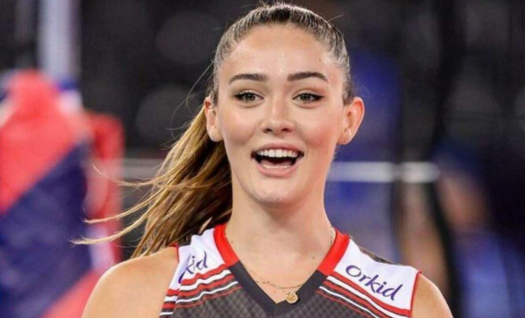 La joueuse nationale de volley-ball Zehra Güneş est devenue le visage publicitaire de la marque de maquillage