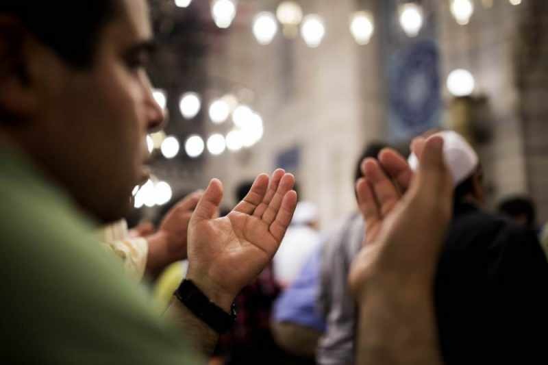 Prière entre azan et kamet! Quelle est la prière de l'occasion? Prière à lire après la lecture de l'adhan