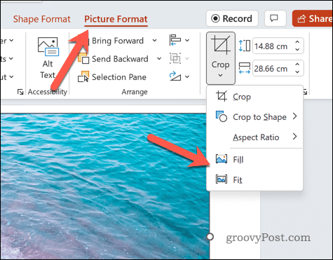 Remplissez une forme PowerPoint avec une image et adaptez-la ou remplissez-la