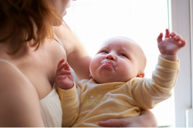 Qu'est-ce que le rejet mammaire? Pourquoi les bébés ne veulent-ils pas sucer?