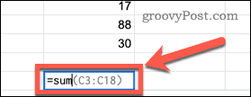 Un exemple de suggestion de formule dans Google Sheets