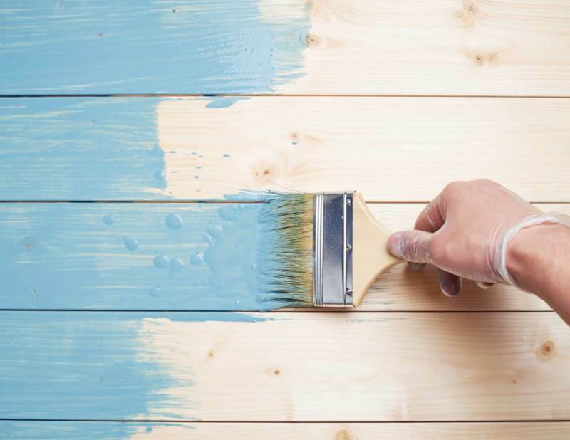 Comment peindre le bois? Quels sont les matériaux de peinture sur bois