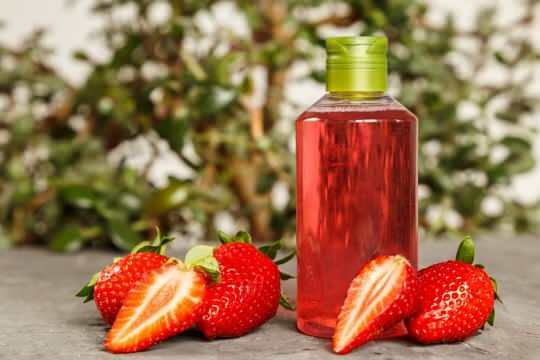 L'huile de fraise est utilisée pour la peau