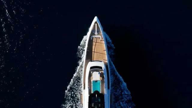 Le yacht d'Acun Ilicali qui compte des millions de dollars