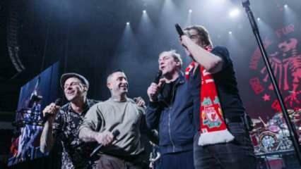 Le groupe de rock allemand Toten Hosen a joué pour la Turquie Plus d'1 million d'euros ont été récoltés !