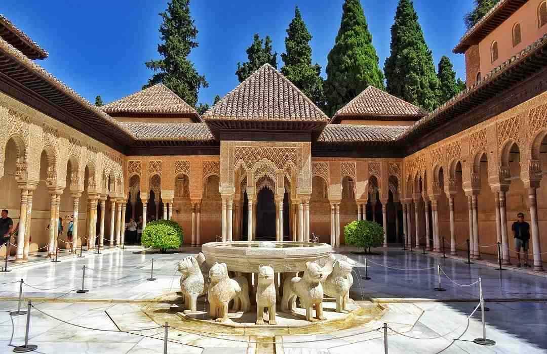 Caractéristiques du palais de l'Alhambra