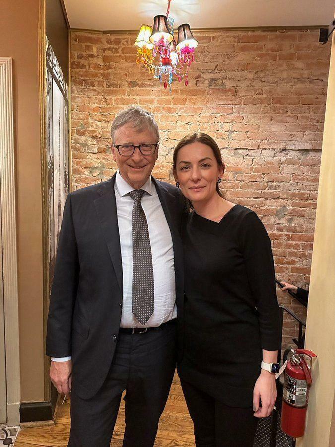 Bill Gates et Hülya Bölükbaşı