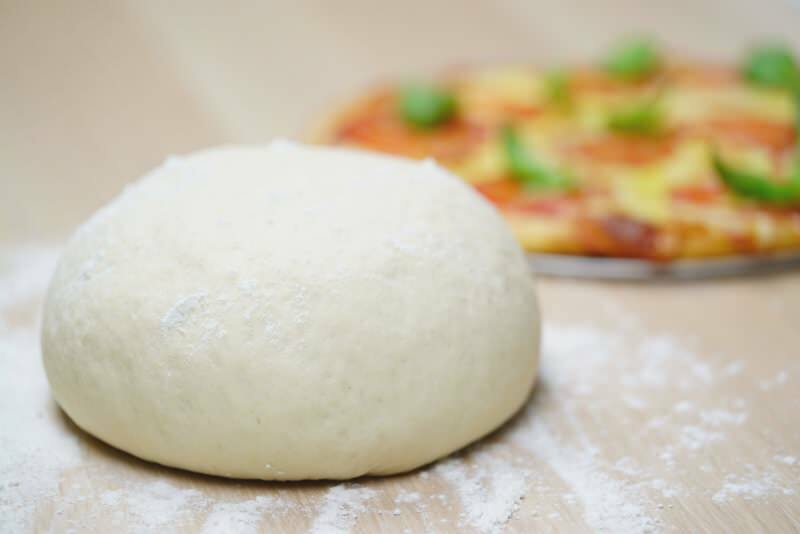 Comment est faite la pâte à pizza? L'astuce pour faire une pâte à pizza originale