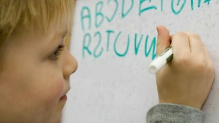 Comment enseigner l'alphabet aux enfants?