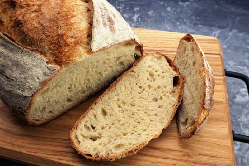Comment faire le pain le plus simple? Recette de pain qui n'a pas rassis depuis longtemps.. Pain pleine grandeur
