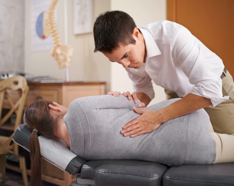 Qu'est-ce que le traitement chiropratique? Pour quels patients le traitement chiropratique est-il appliqué?