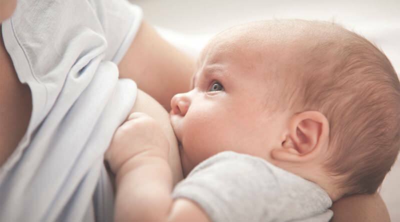 Des aliments qui font gaz au bébé dans le lait maternel! Que doit manger et ne pas manger une mère qui allaite?