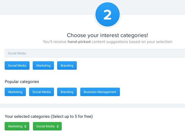 Quuu vous aide à organiser le contenu en sélectionnant manuellement des suggestions basées sur des catégories qui intéressent votre public.